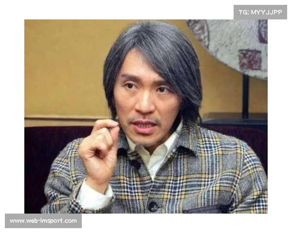 易建联久违亮相“易建联杯”三人篮球赛,低调现身颁奖引关注 易建联久违亮相“易建联杯”三人篮球赛,低调现身颁奖引关注